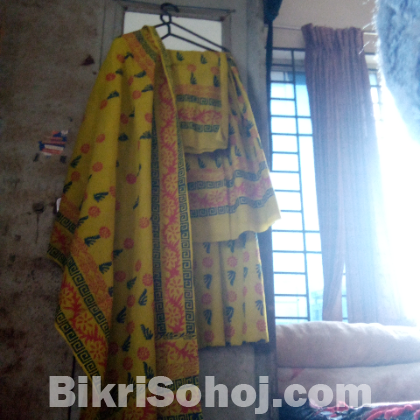 ব্লকের থ্রি পিচ